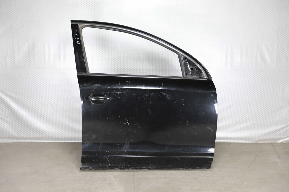 Запчасти на Ауди К7 4Л