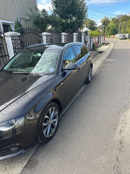 Vând Audi A4.