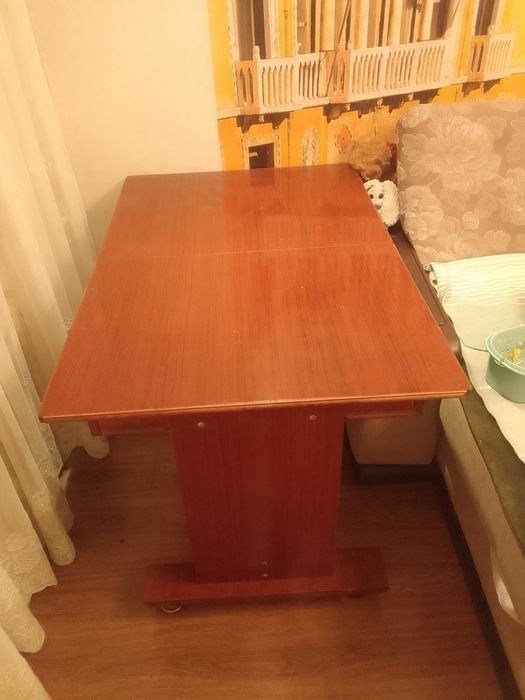 Стол полированный