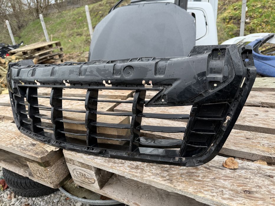 Решетка Isuzu D-Max