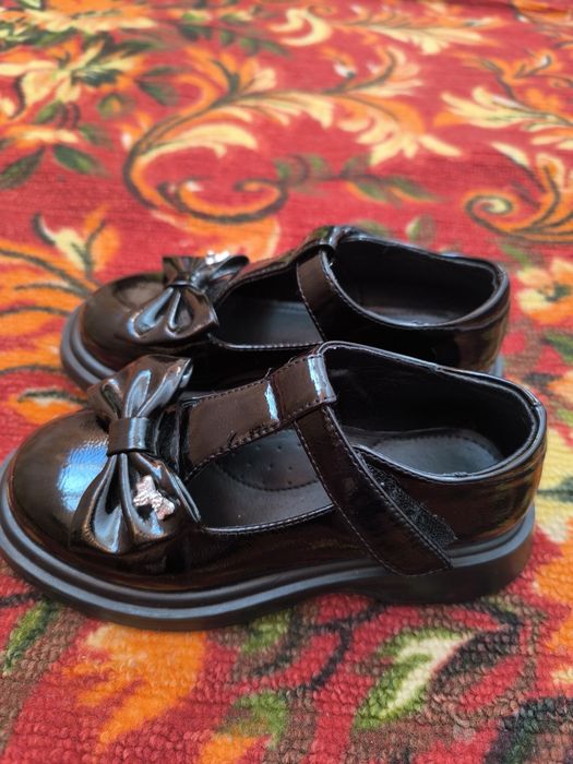 Туфли на девочку в школу