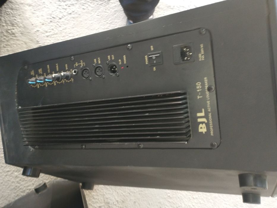 Активний усилител сотилади.