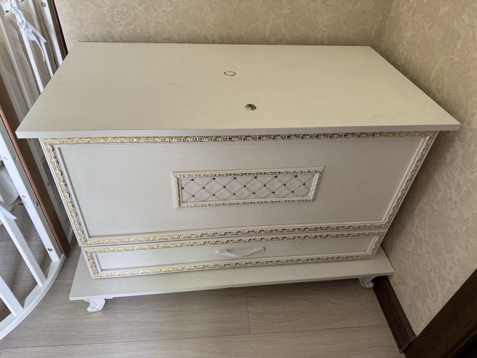 Продам сундук с замком