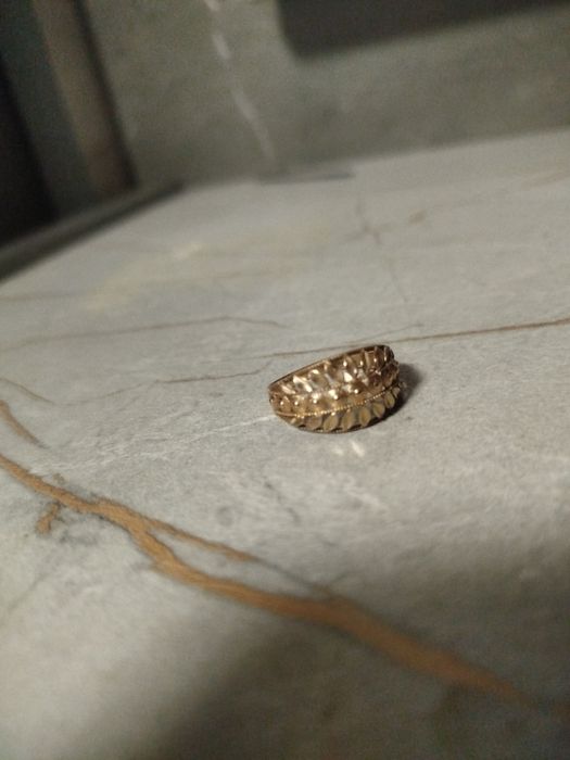 Tillo uzuk.                  3 oy bilgan olinganiga