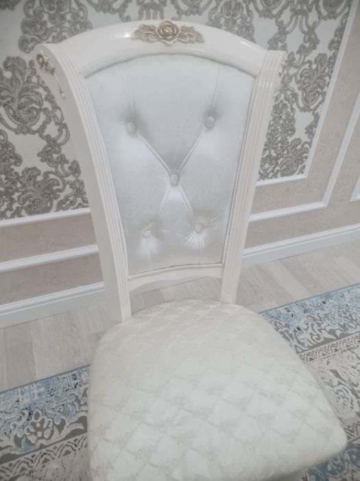 Стулья для гостиной 18 штук