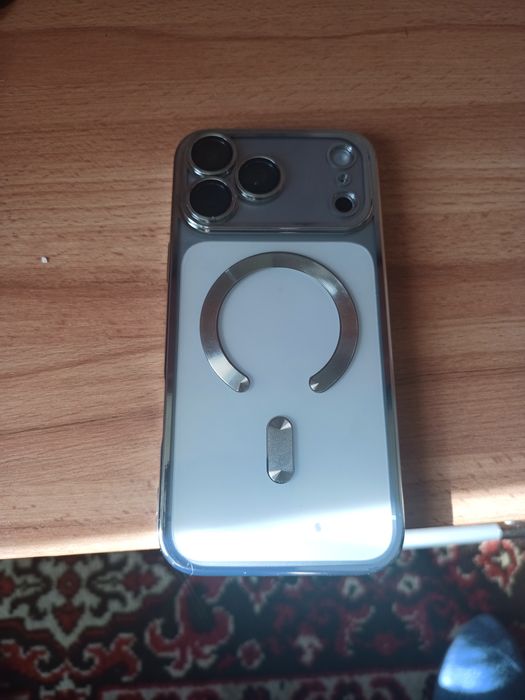 Продай айфон 17про макс