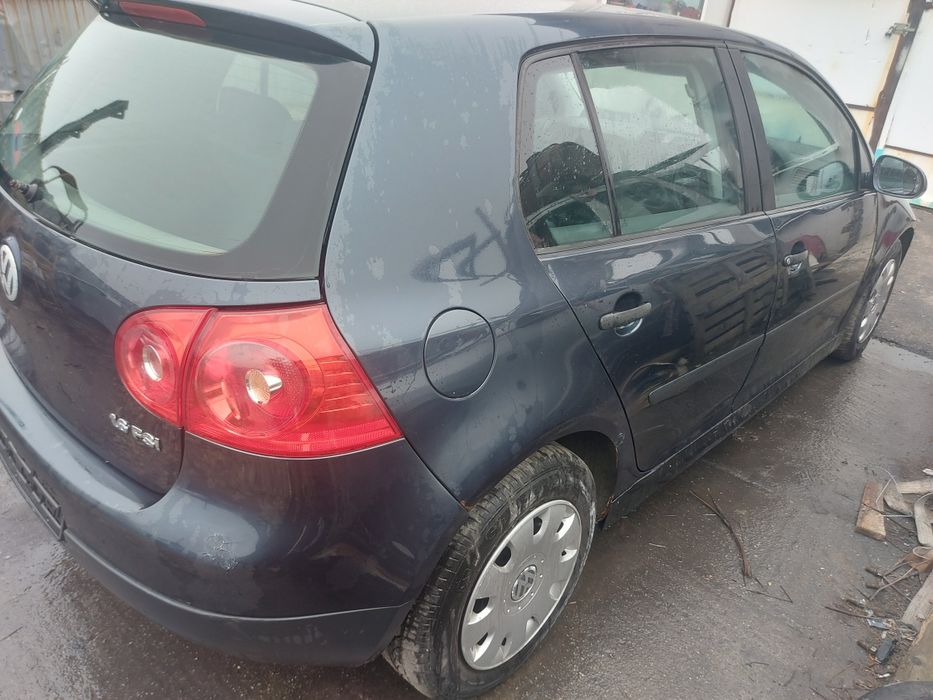 Bara spate/Spoiler/Buclier VW Golf 5