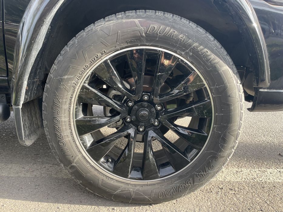 Mitsubishi Pajero sport