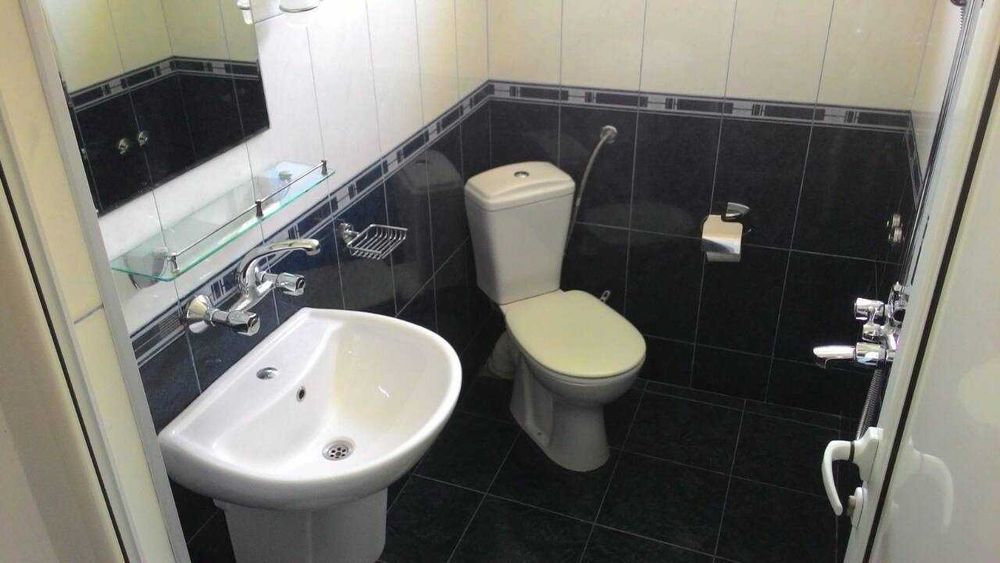 Продава се Хотел в Приморско - 1360 кв.м за 920 €/кв.м - Снимка #15