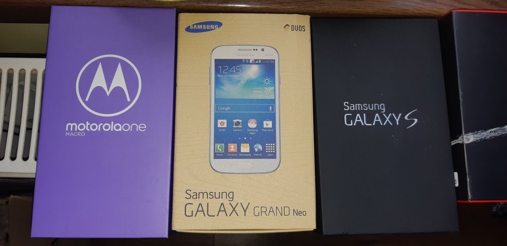 Cutii telefoane,casti, Iqos 2.4 si 2.4+