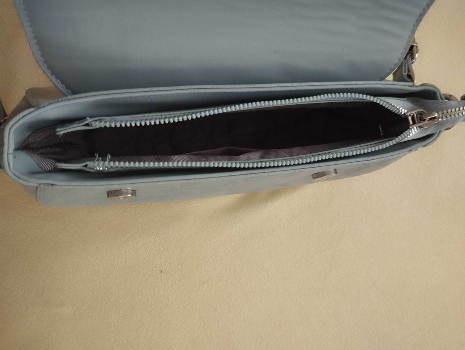 Нова дамска чантичка