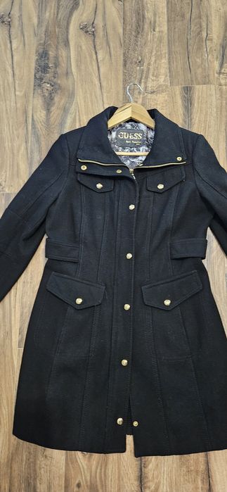 Дамско палто guess