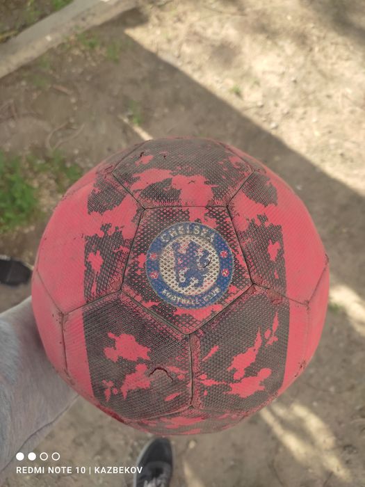 Продам футболный мяч