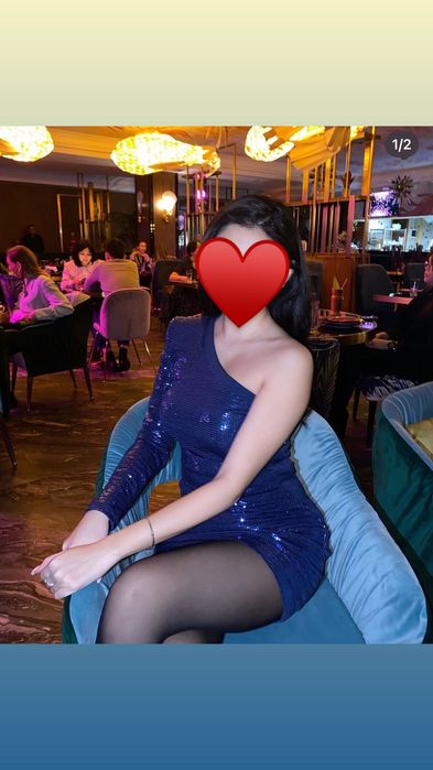 Вечернее платье синего цвета