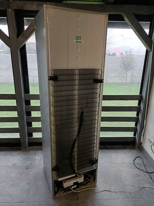 Combina frigorifica Beko Nofrost gri inox toate accesoriile incluse