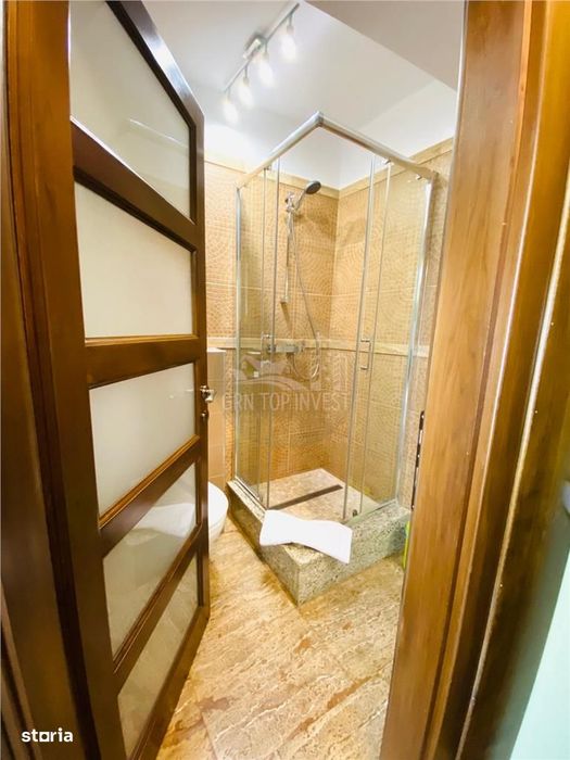 Hotel 4 studiouri 4 camere duble parcare zona Centrala