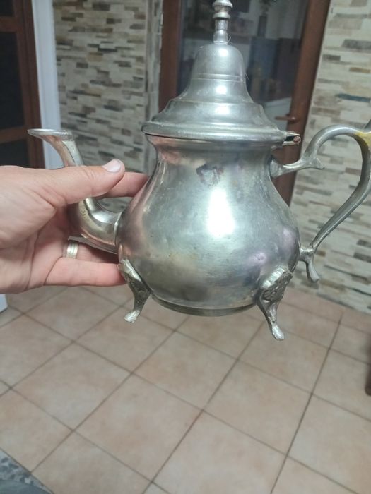 Ceainic superb! Foarte vechi !