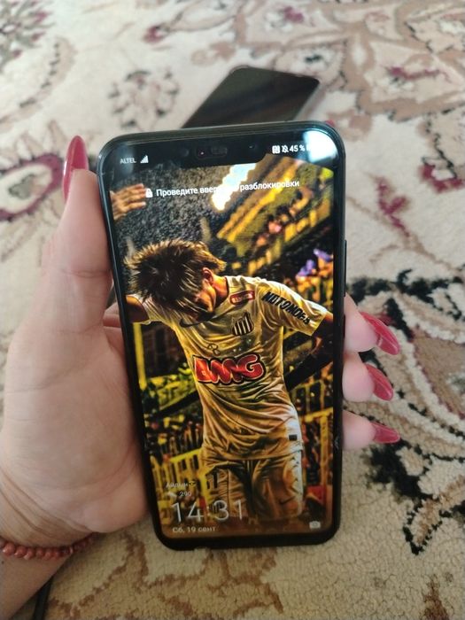 Телефон Huawei сатылады