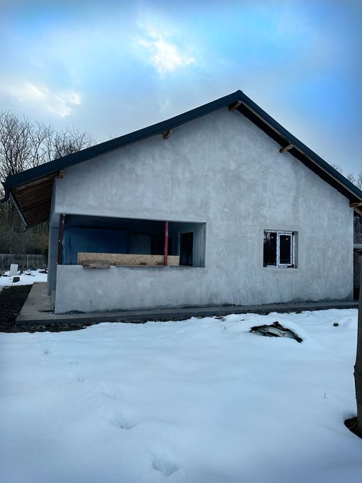 Casa de vanzare la padure