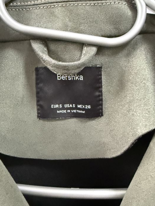 Велурено яке Bershka
