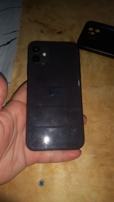 Продам Iphone 11