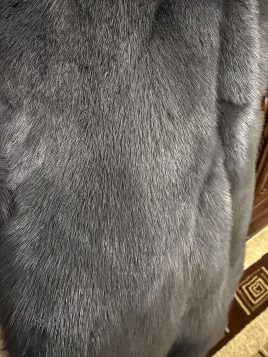 Продам норковую шубу