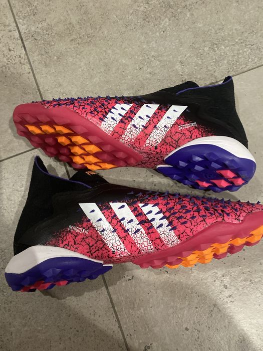 Сороконожки Adidas Predator