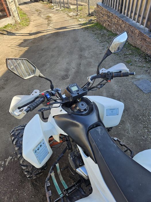 Vând ATV  înmatriculat