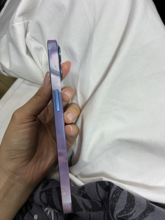 iPhone 13 256гб в хорошем состоянии