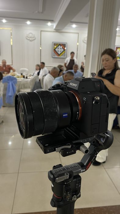 Продам sony a7 mark4 16-35мм