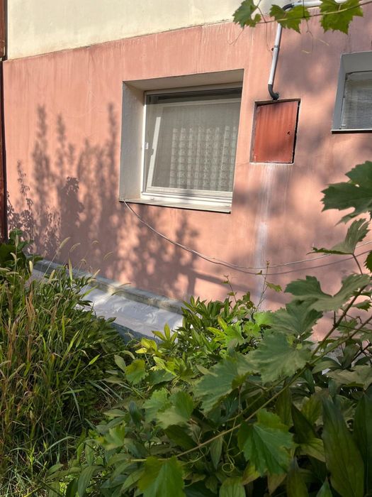 Ofer spre inchiriere garsoniera la casa