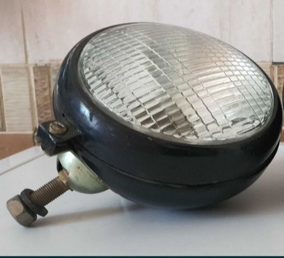 Фароискатель-прожектор