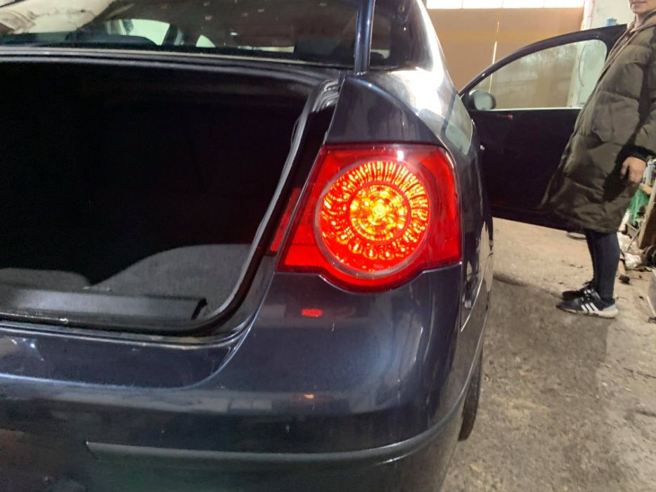 само на части фолксваген Пасат 6