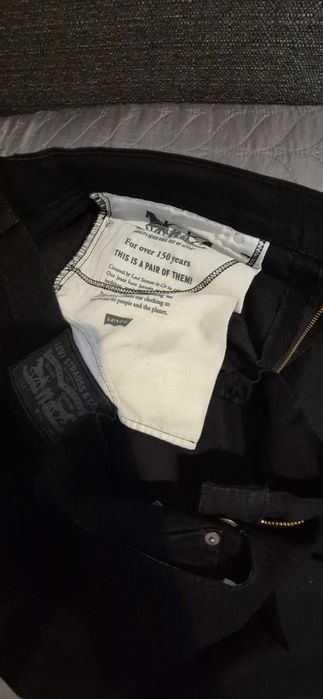 Blugi Levi Strauss Levis absolut originali