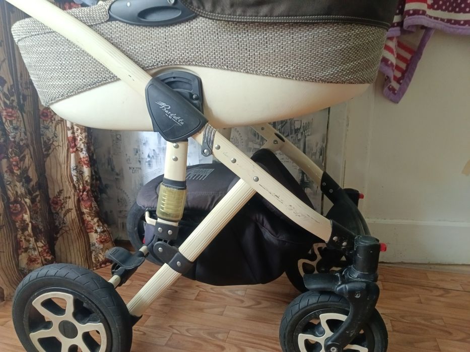 Продам коляску тройку