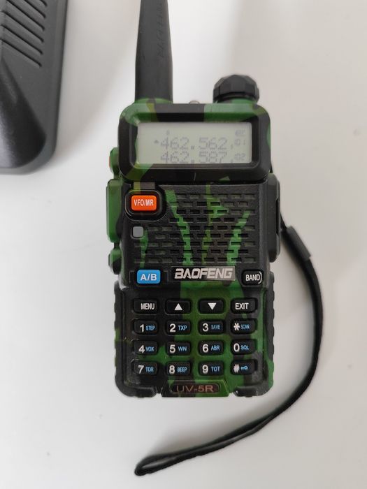 Продам рацию Baofeng uv-5r (Баофенг)