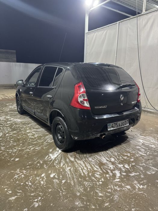 Renault Sangero 2013год