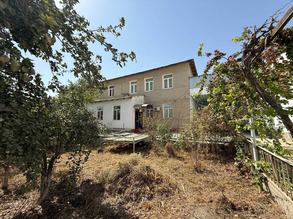 TAYYOR 8 SOTIQLI Hovli sotiladi