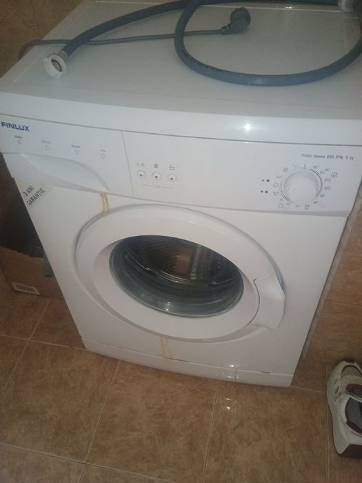 Mașină de spălat rufe