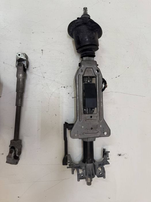 Coloana blocator cruce cardanica volan BMW Seria 3 E90 E91 E92 E93 320