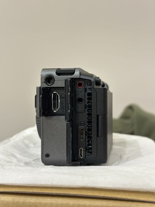 Продам срочно Sony fx 30