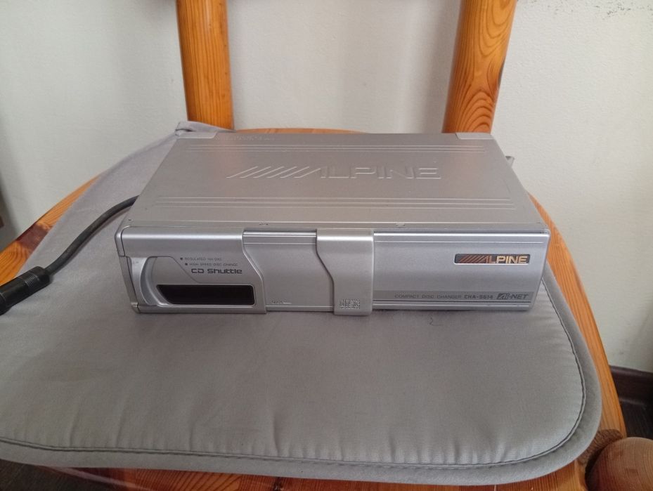 Compact disc Alpine,70 lei