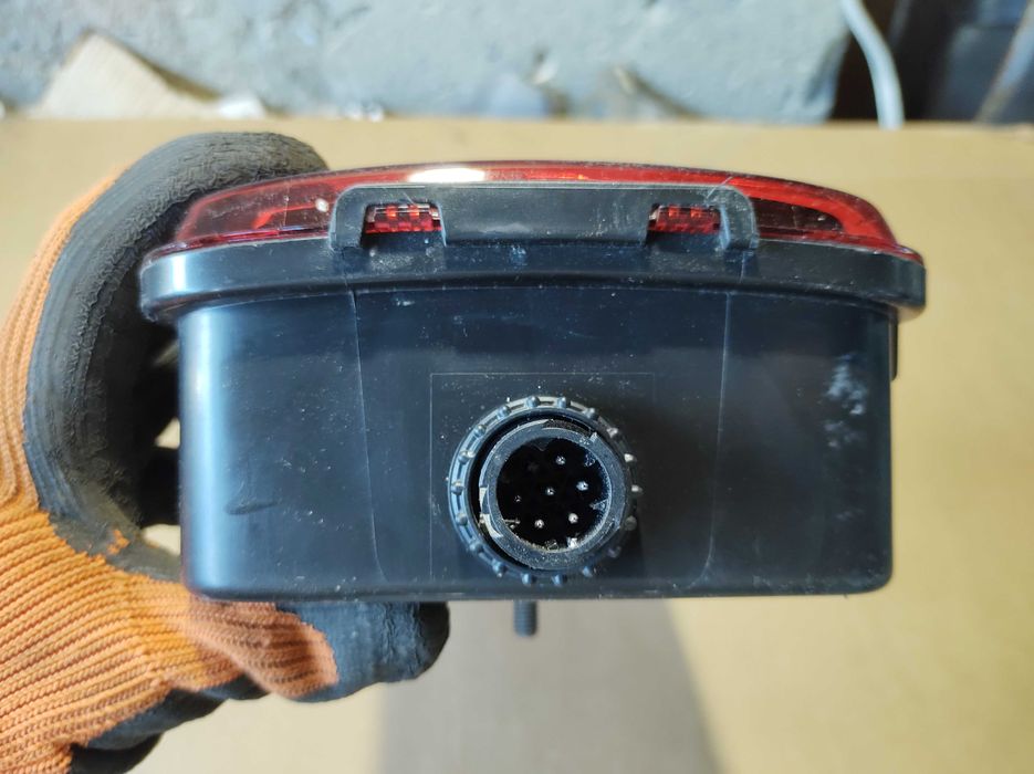 Диоден Стоп за Камион Влекач MAN Десен Оригинал Като нов HELLA