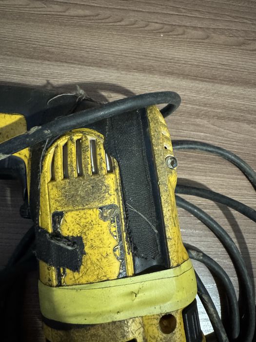 Перфо дрель Девольт