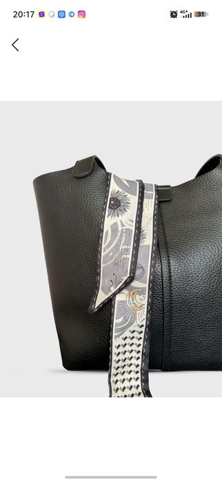 Продаётся комплект  сумка с косметикой в новом состоянии