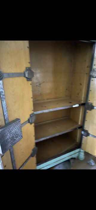 Продам сейф старейный