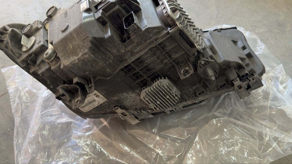 BMW G30 фар фарове БМВ Г30 Фарове