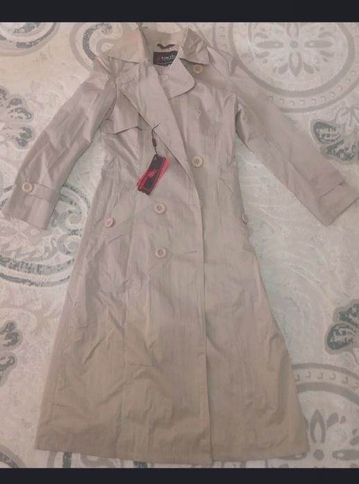 Продам женский плащ