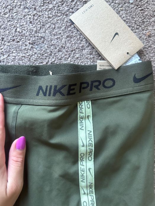 Дамски клин Nike Pro