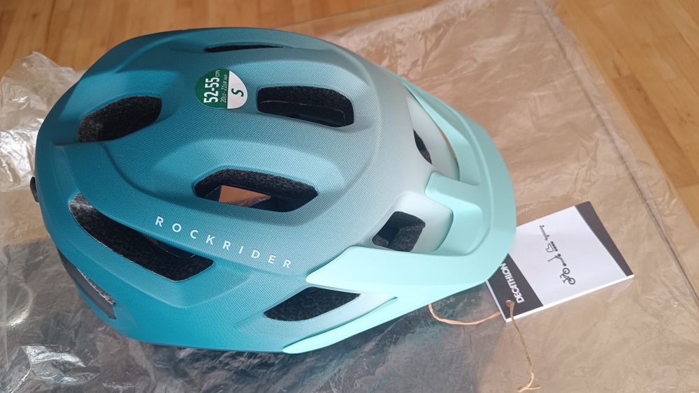 Нова каска за велосипед, размер S